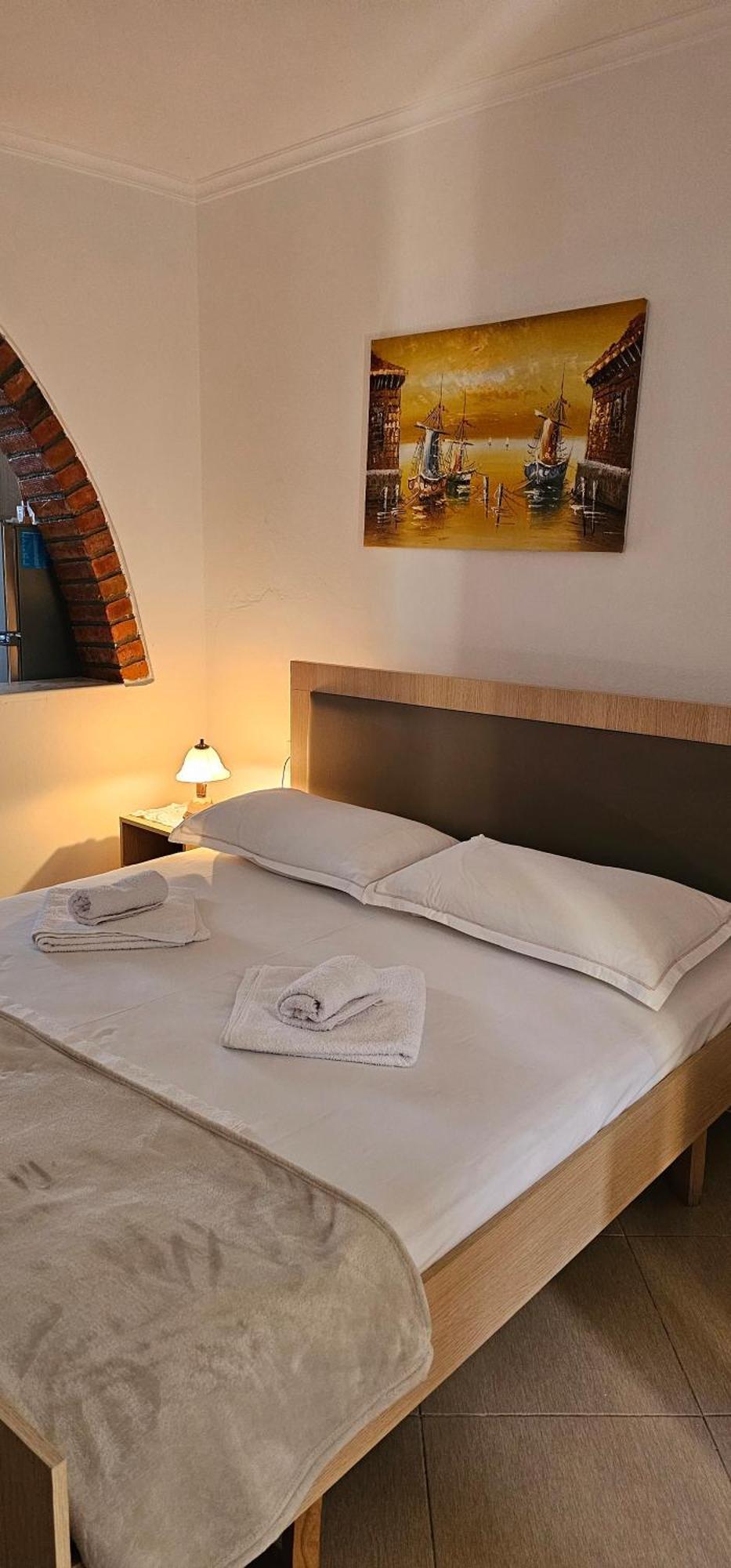 Aliaj Guest House Berat Luaran gambar