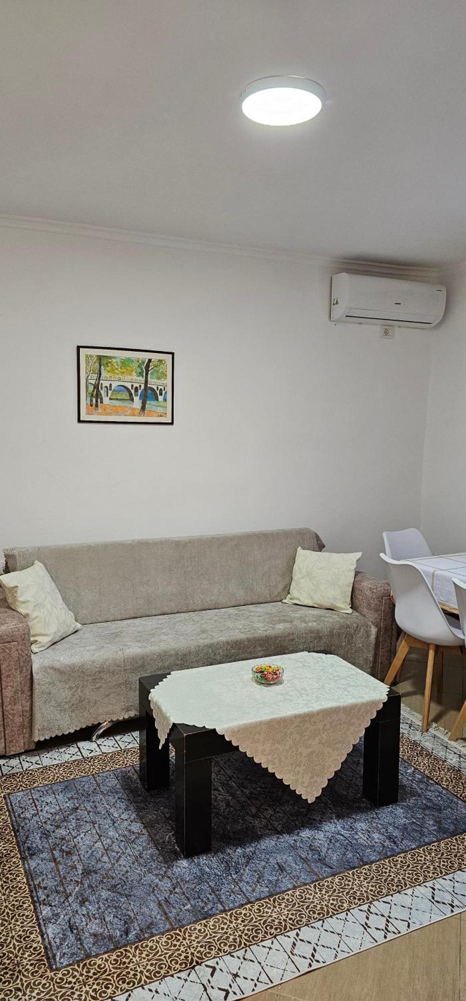 Aliaj Guest House Berat Luaran gambar